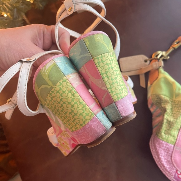 Coach - Picture 4 of 16